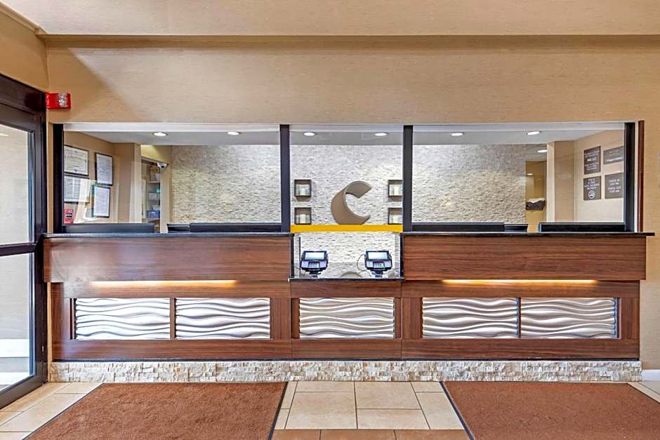 Comfort Inn & Suites