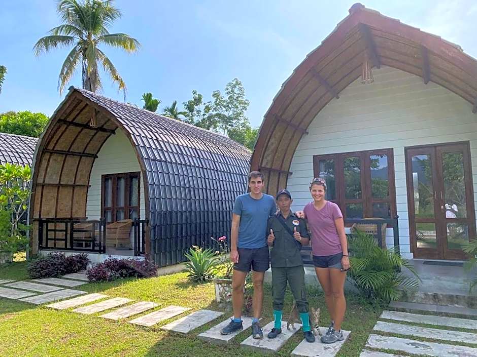 Gino's Place - Guest House & Jungle Trekking