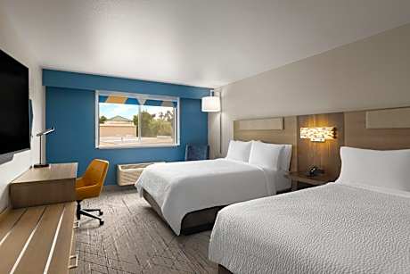 Standard Room with Two Queen Beds