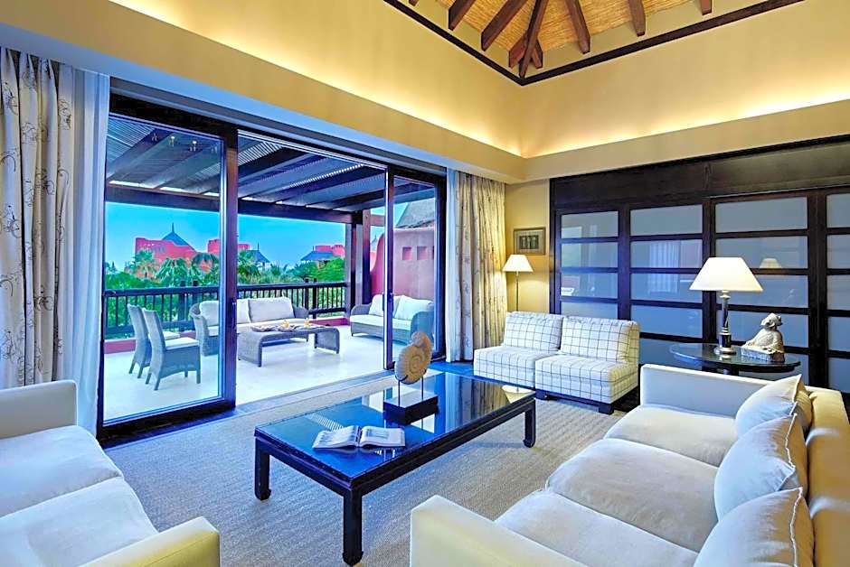 Asia Gardens Hotel & Thai Spa, a Royal Hideaway Hotel