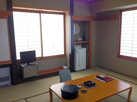 Japanese-Style Quadruple Room - Mountain Side