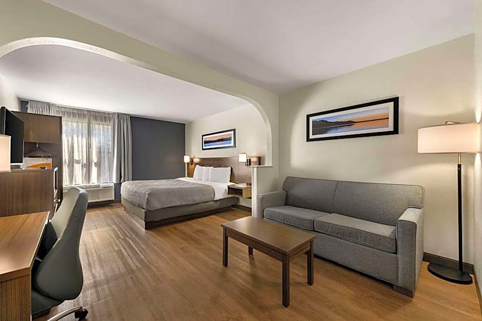 Quality Inn & Suites Matthews