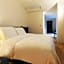 HOTEL498