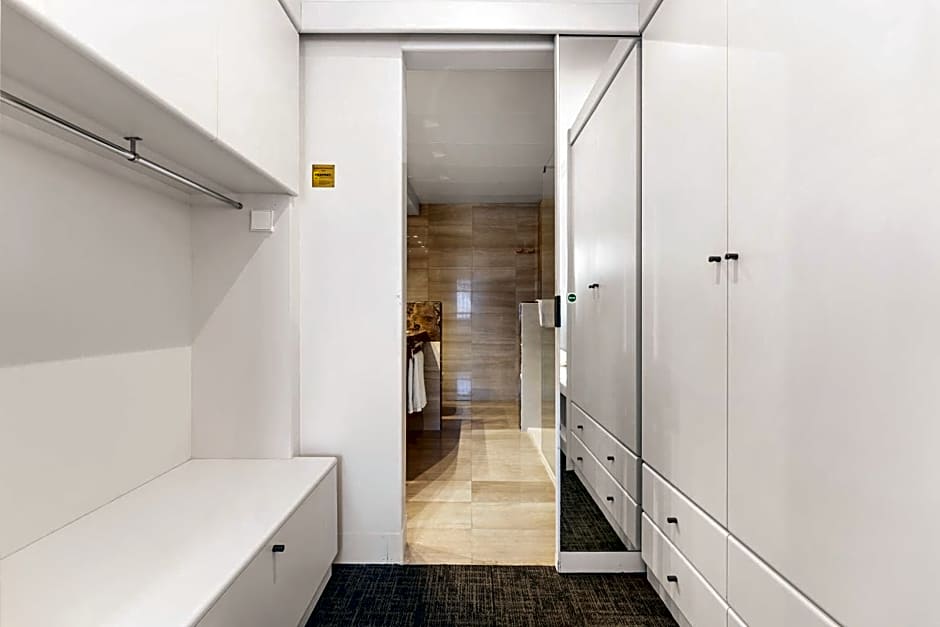 Acacia Suite