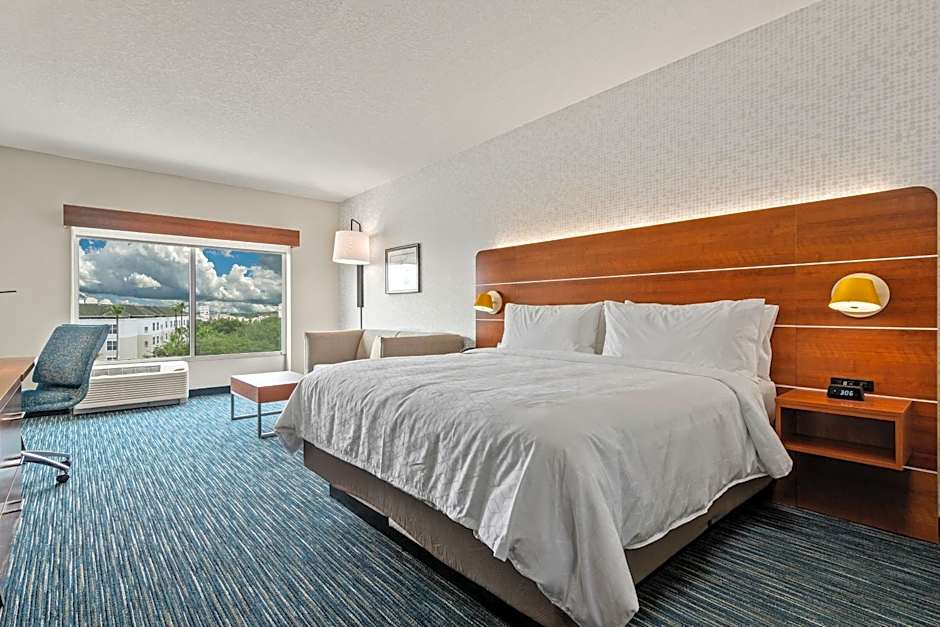 Holiday Inn Express Orlando - Lake Buena Vista Area By IHG