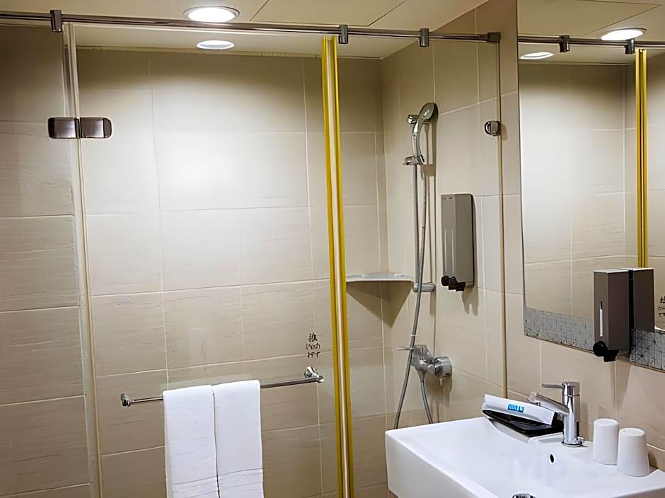 VIP Hotel