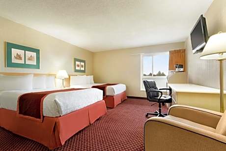 Double Room with Two Double Beds - Smoking