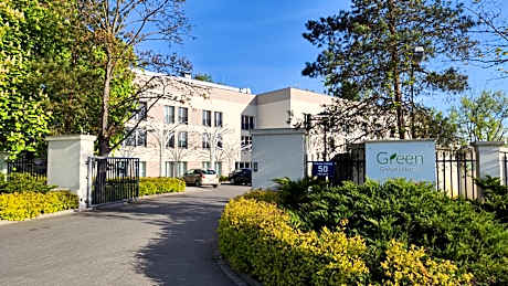 Green Garden Hotel