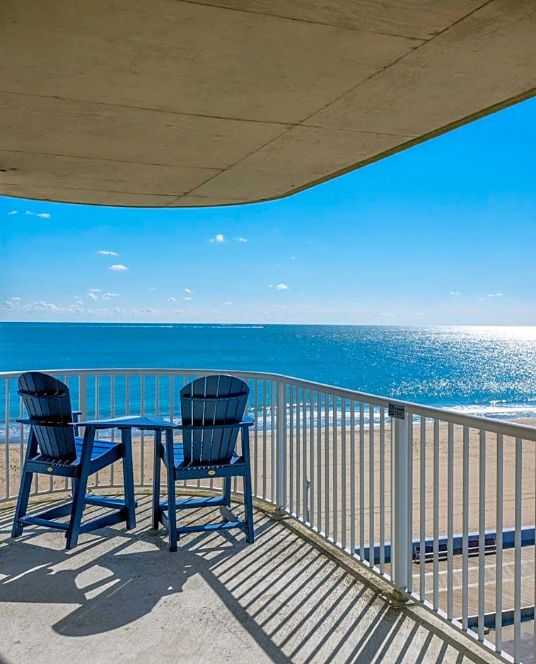 Commander Hotel & Suites