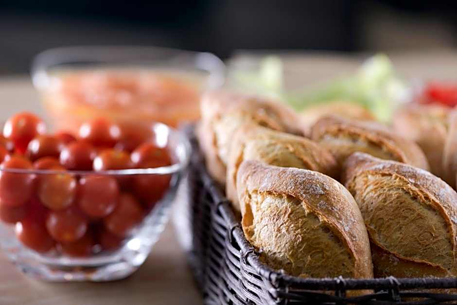 AC Hotel by Marriott Carlton Madrid