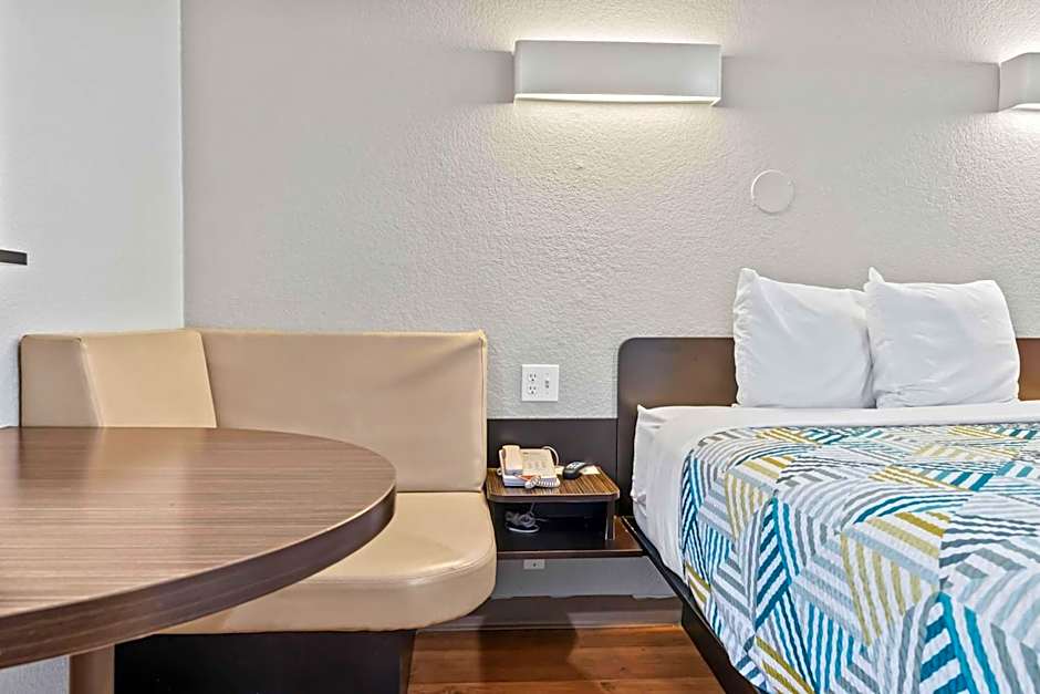 Motel 6 Ventura Beach