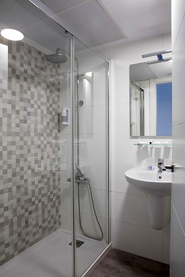 Hotel Tugasa Arco de la Villa