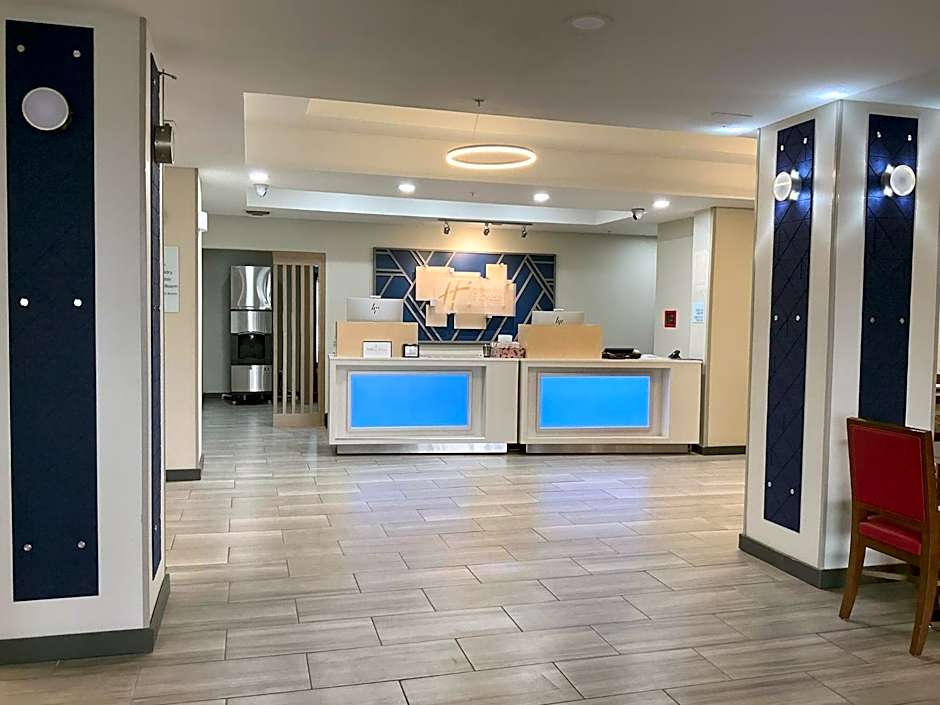 Holiday Inn Express Hotel and Suites Ada By IHG
