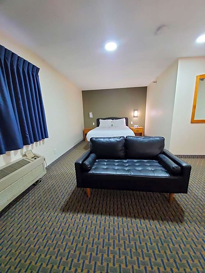 Hibbing Inn and Suites