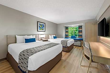 Queen Room with Two Queen Beds - Non-Smoking