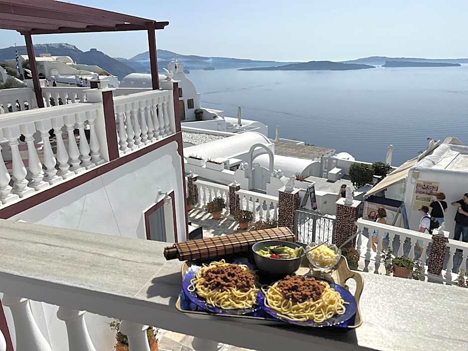 Maryloujohn Villas Oia