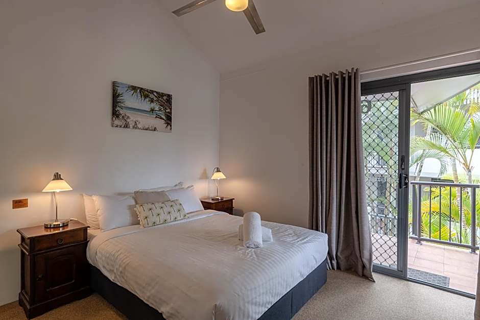 Outrigger Bay Apartments