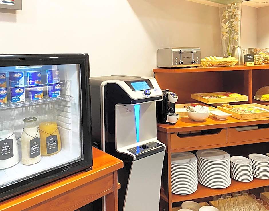 Duerming Longoria Plaza Hotel