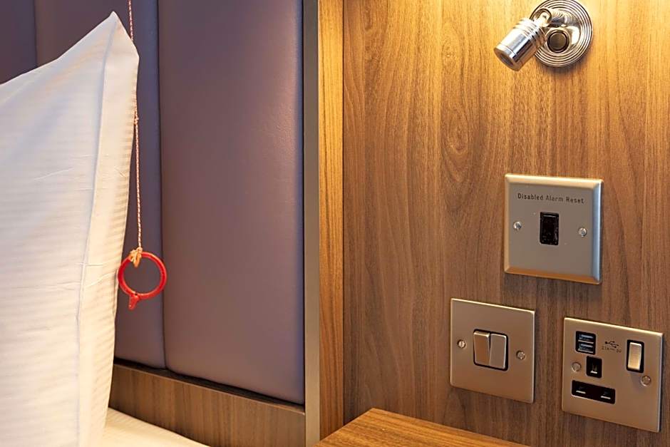 DoubleTree by Hilton Edinburgh Airport