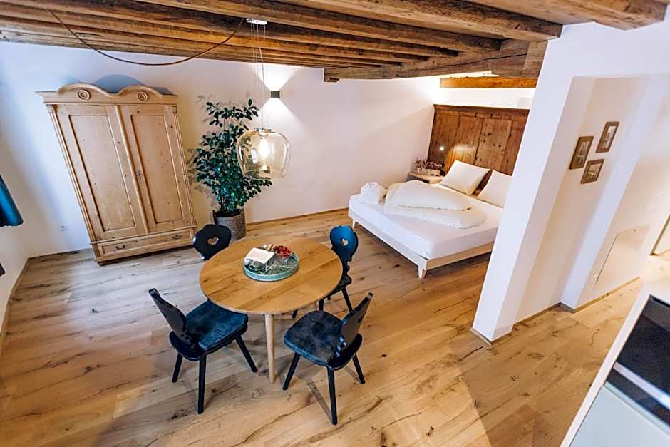 Amplatz 1523 - B&B and Suites