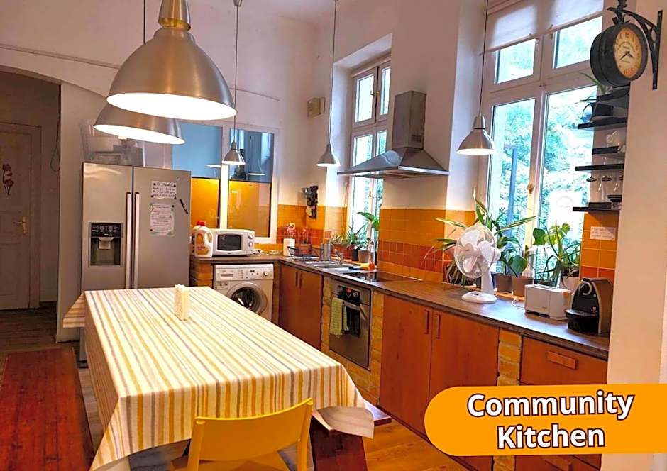 GoodMo Budapest Smart Rooms