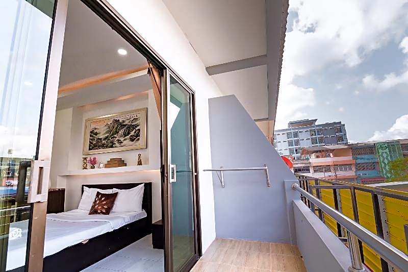 OYO 75377 Check In House