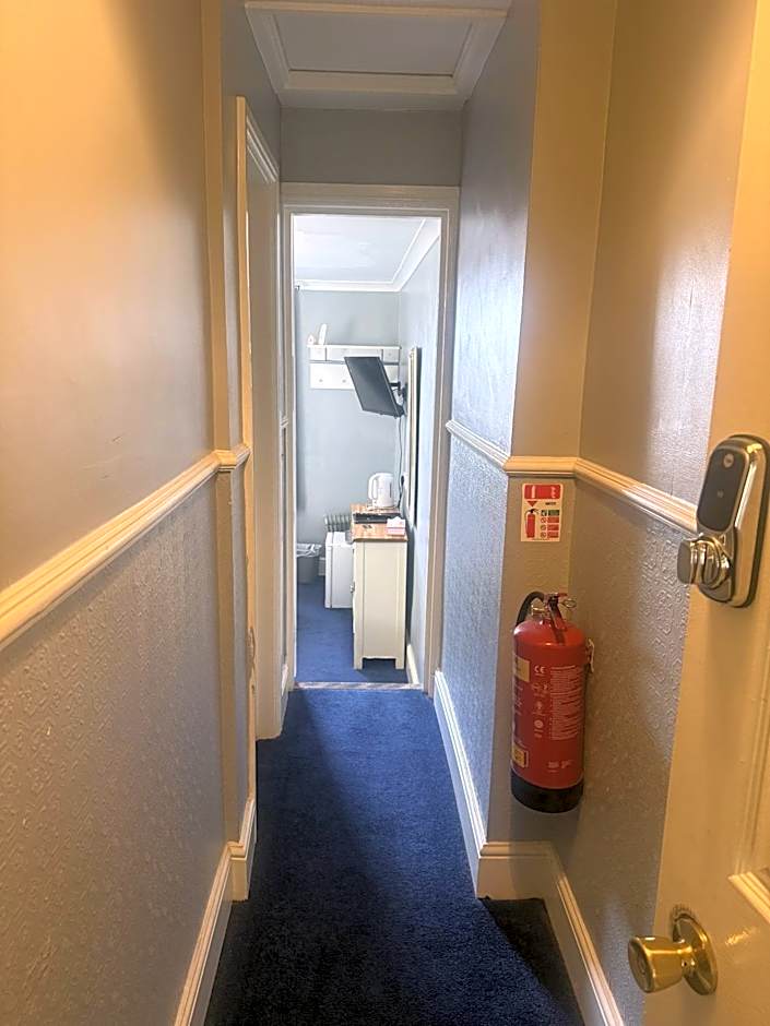 Diamonds Villa near York Hospital