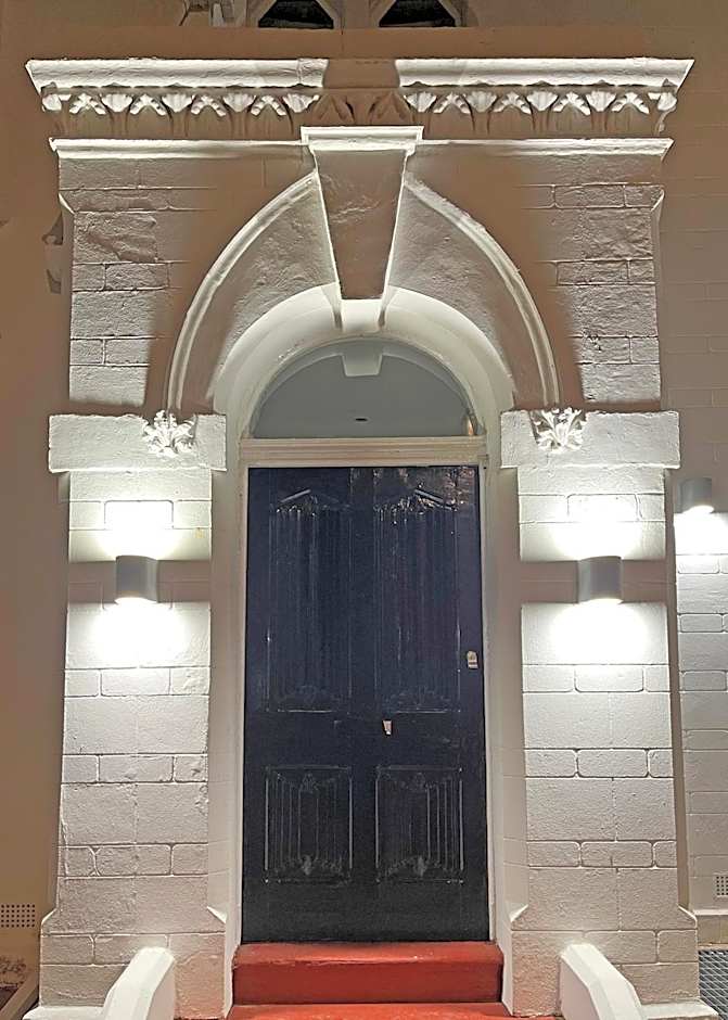 1820 Boutique Rooms & Suites