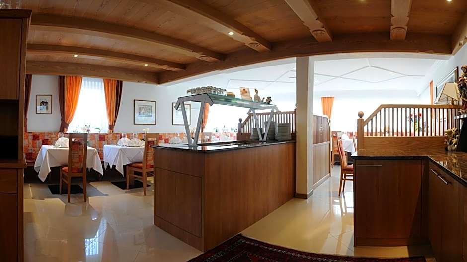 Hotel FleurAlp