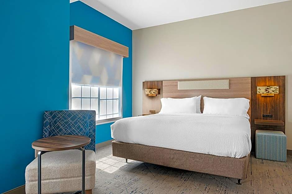 Holiday Inn Express & Suites Indianapolis - East by IHG