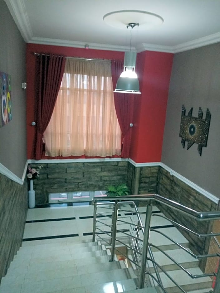 Wise Penny Suites and Spa