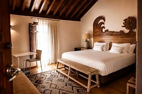 Triple Room (2 Adults + 1 Child)