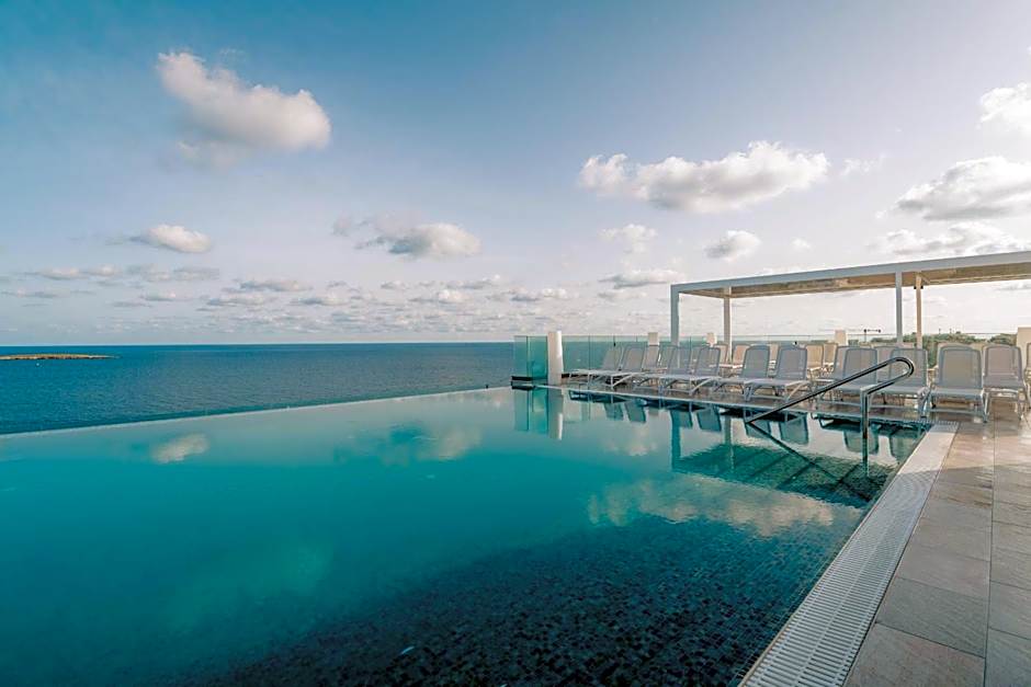 Seaview Hotel - Adults Only 16 Plus