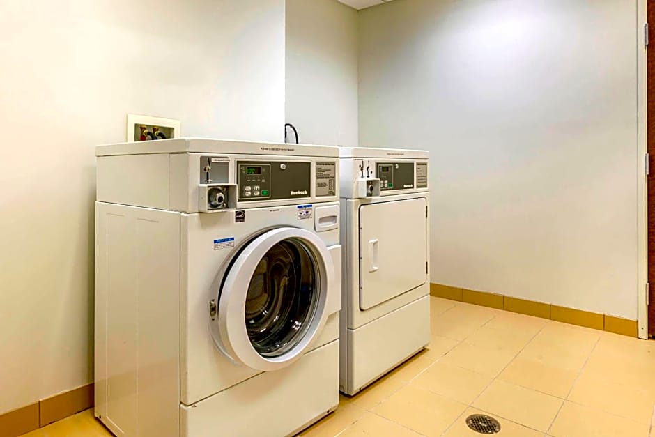 Fairfield Inn & Suites by Marriott Slippery Rock