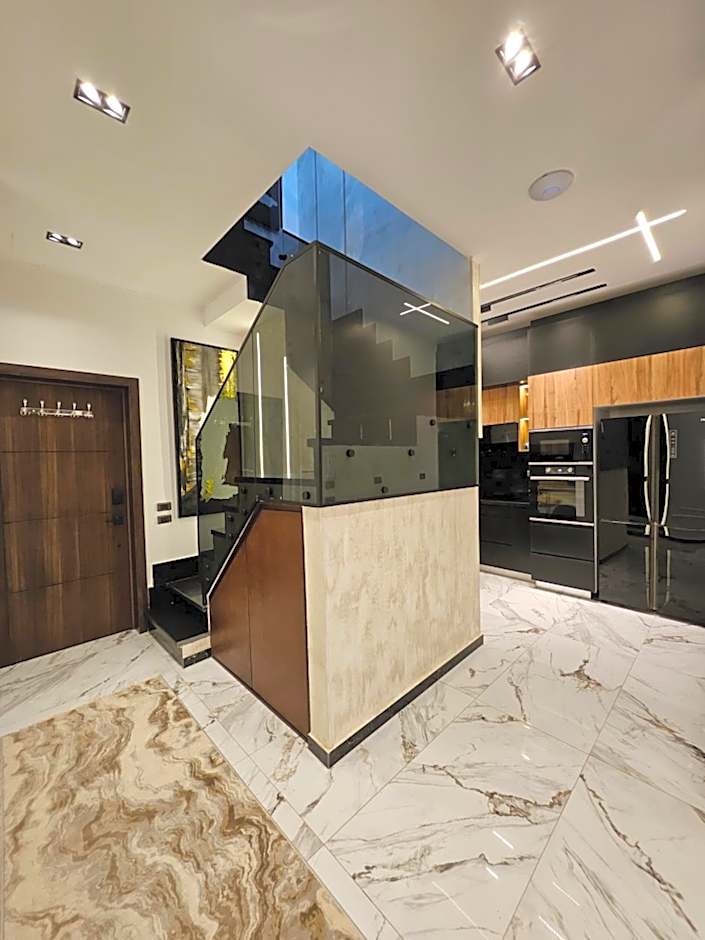 New Cairo's Poolside Oasis