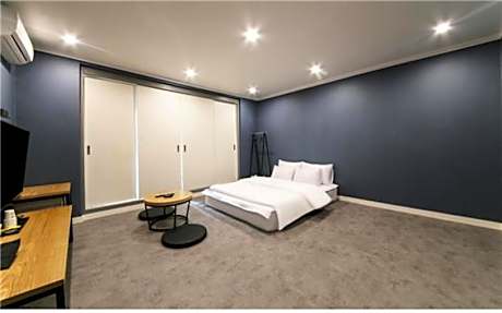 Twin Room with Balcony