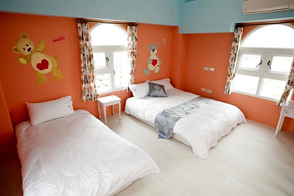 Decoupage Manor