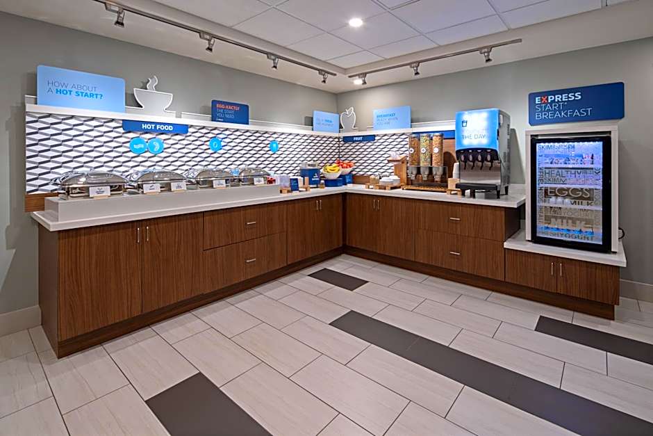 Holiday Inn Express Seattle - Sea-Tac Airport By IHG