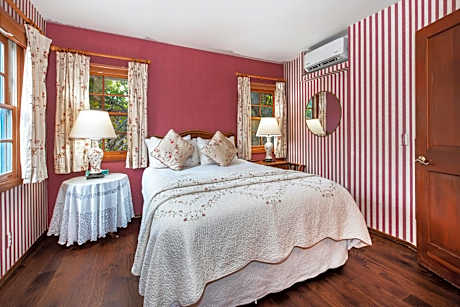 Jacaranda room