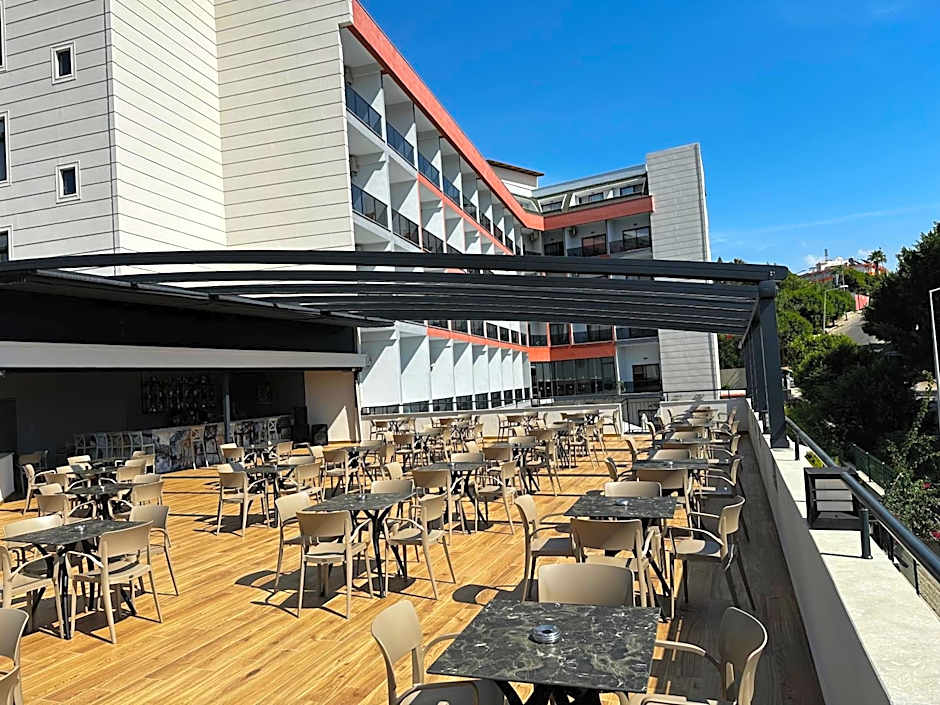 SiDE GOLDEN ROCK HOTEL&SPA