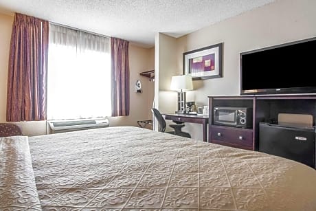 1 King Bed, Nonsmoking