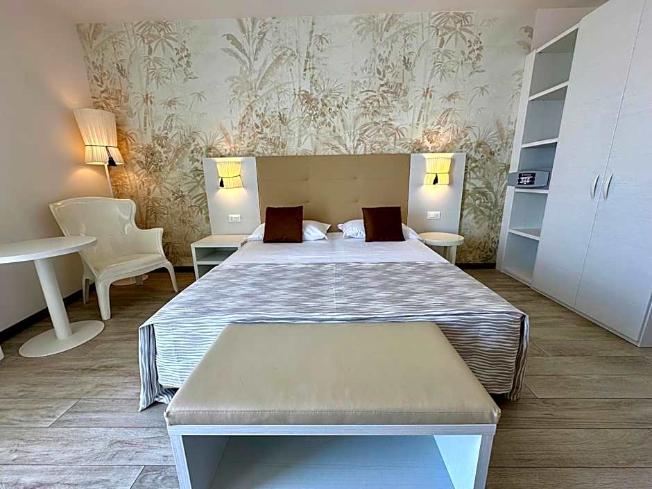 Hotel Nizza Frontemare Superior 3 Stelle