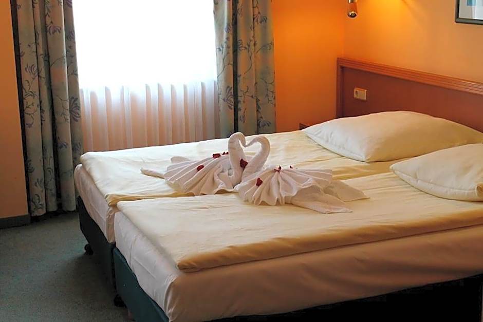 Hotel Opal