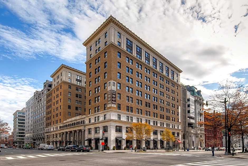 Global Luxury Suites at The White House