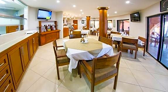 Hotel Playa Del Sol