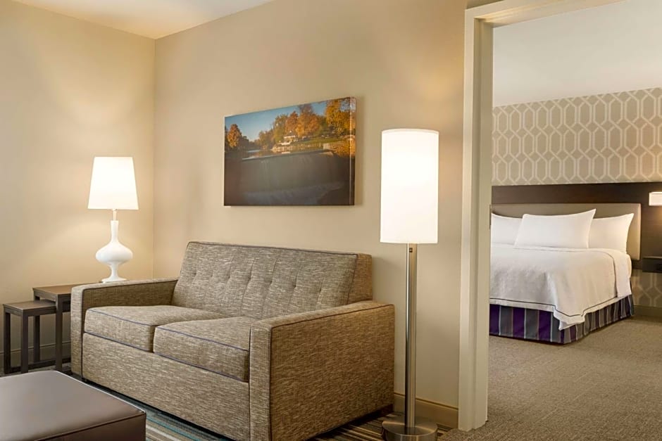 Home2 Suites By Hilton Menomonee Falls Milwaukee