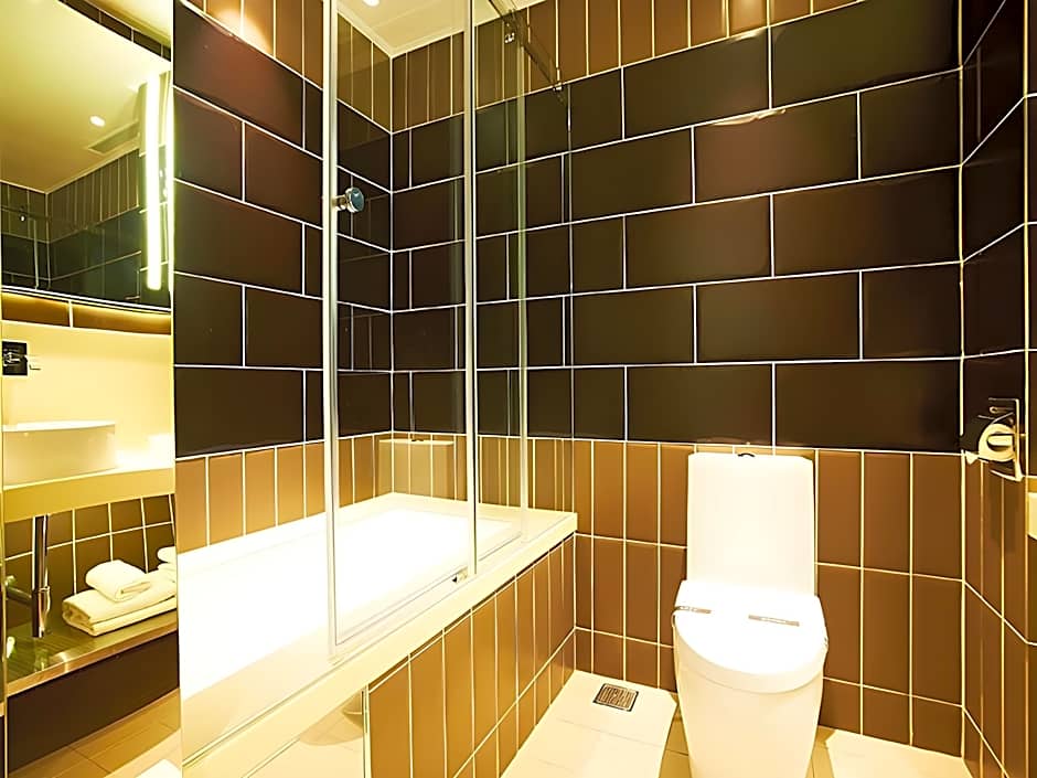 Royal Group Hotel Buo Ai Branch