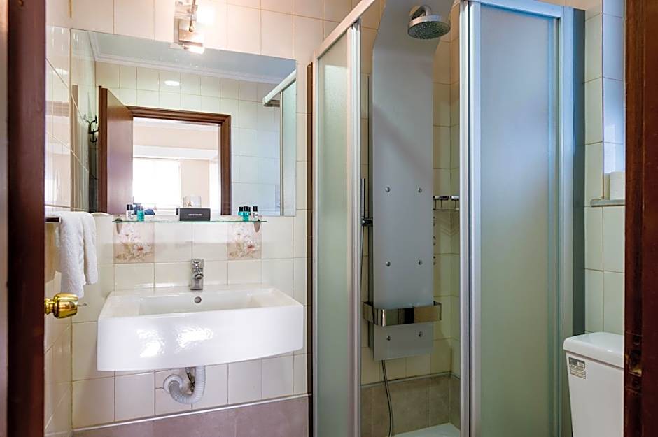 Terinikos Sunny Garden Hotel & Junior Suites