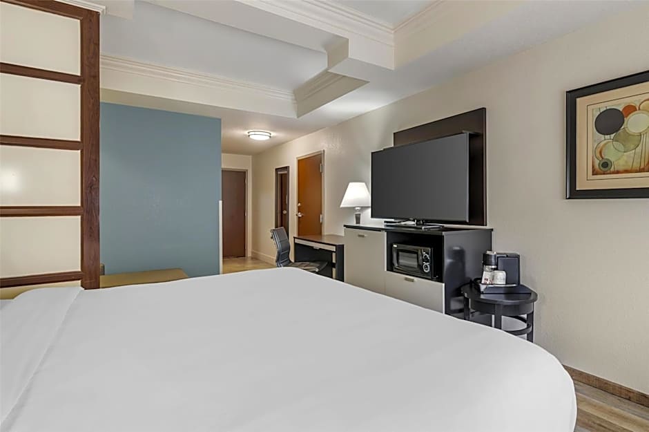Best Western Plus Jfk Inn & Suites