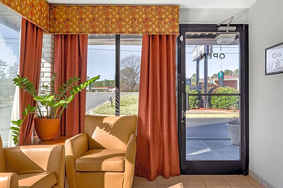 Econo Lodge Creedmoor-Butner
